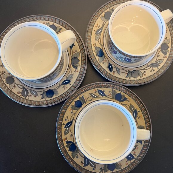 Trio of MIKASA Intaglio ARABELLA Flat Bottomed Cup & Saucer Sets ~ CAC 01 - Picture 9 of 11